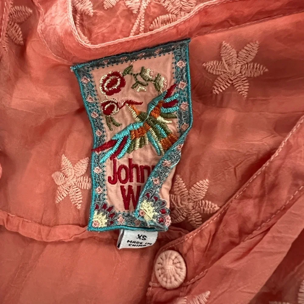 Johnny Was Embroidered Floral Boho Malin Tank in Coral, size XS